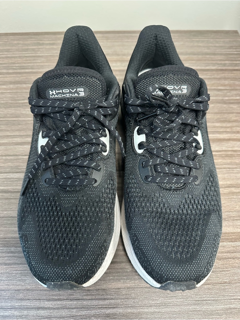 Ladies Under Armour HOVR Machina 3 - Sz 9